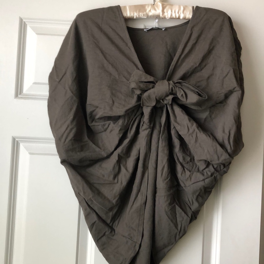 Taupe Grey knotted front t shirt